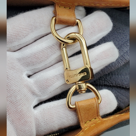 Louis Vuitton Batignolles Horizontal - Picture 12 of 17